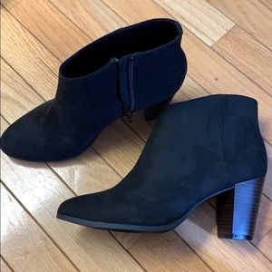 Never worn Old Navy Black Booties Size 8